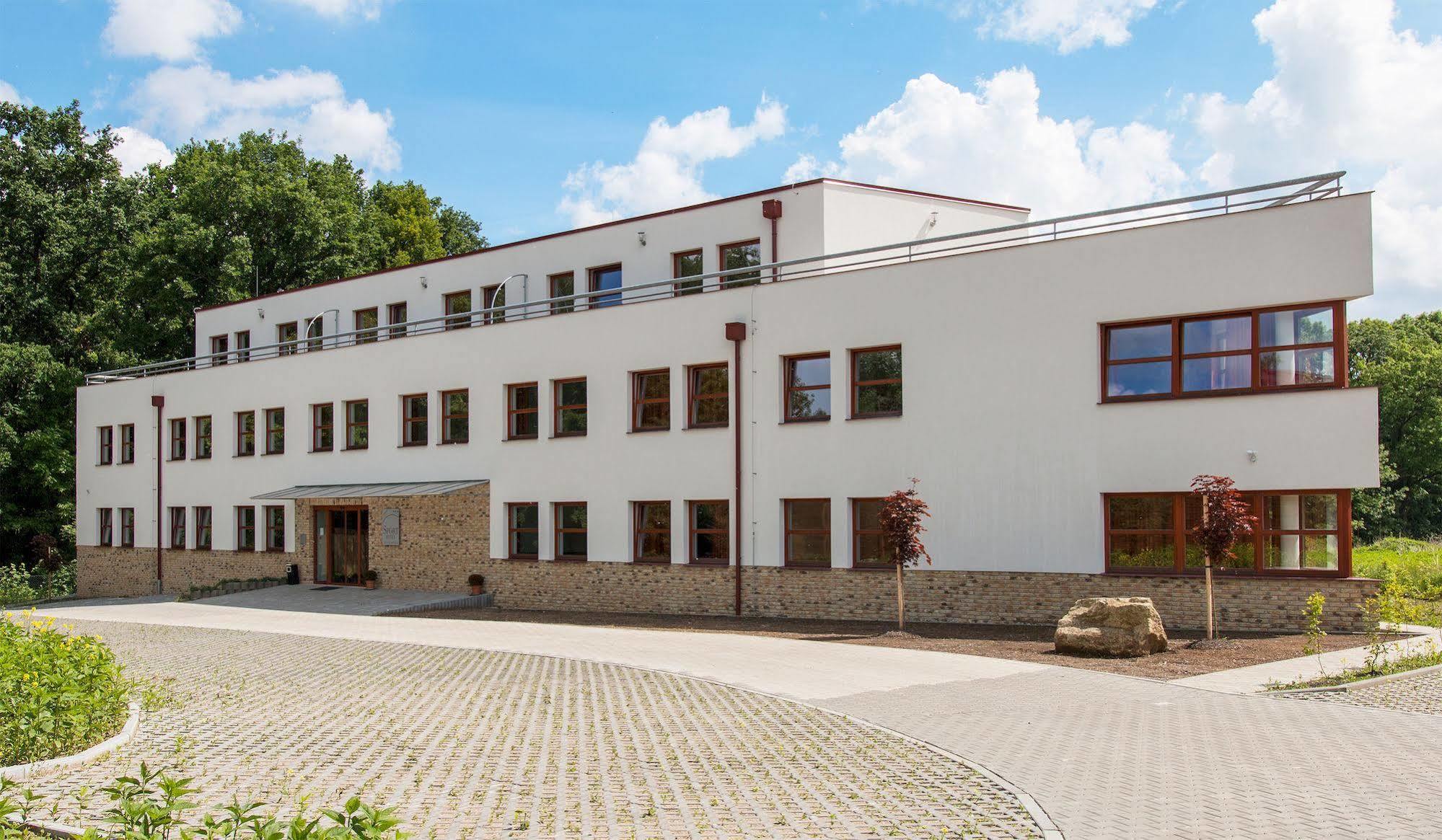 Sporthotel Hostivice Dış mekan fotoğraf